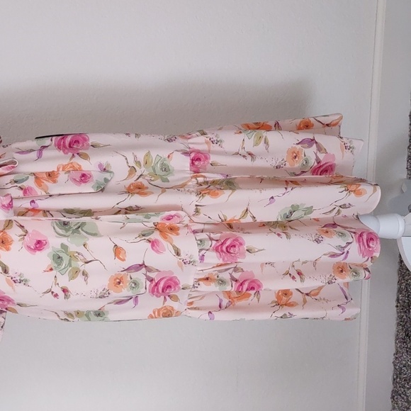New Elegant Floral Dress Size 4 - Picture 6 of 15